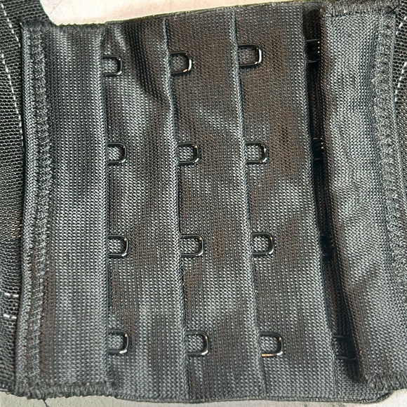 NWT NWOT Livi Active Lane Bryant Womans Sports Bra Grey NO WIRE SIZE 40DDD - Picture 5 of 8